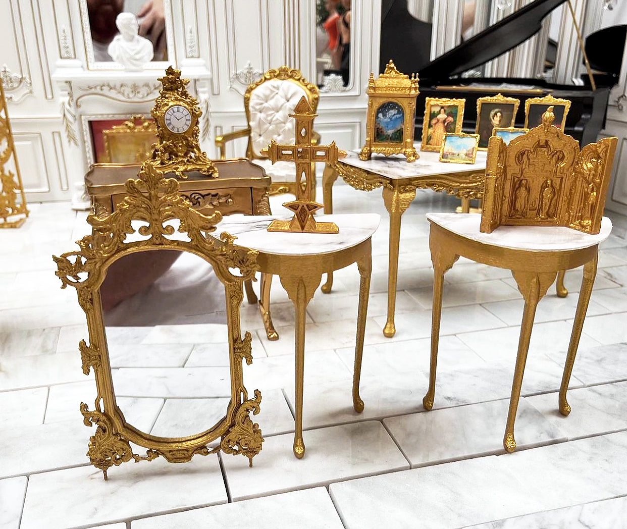 Royale Versailles Ornate Triptych Objet