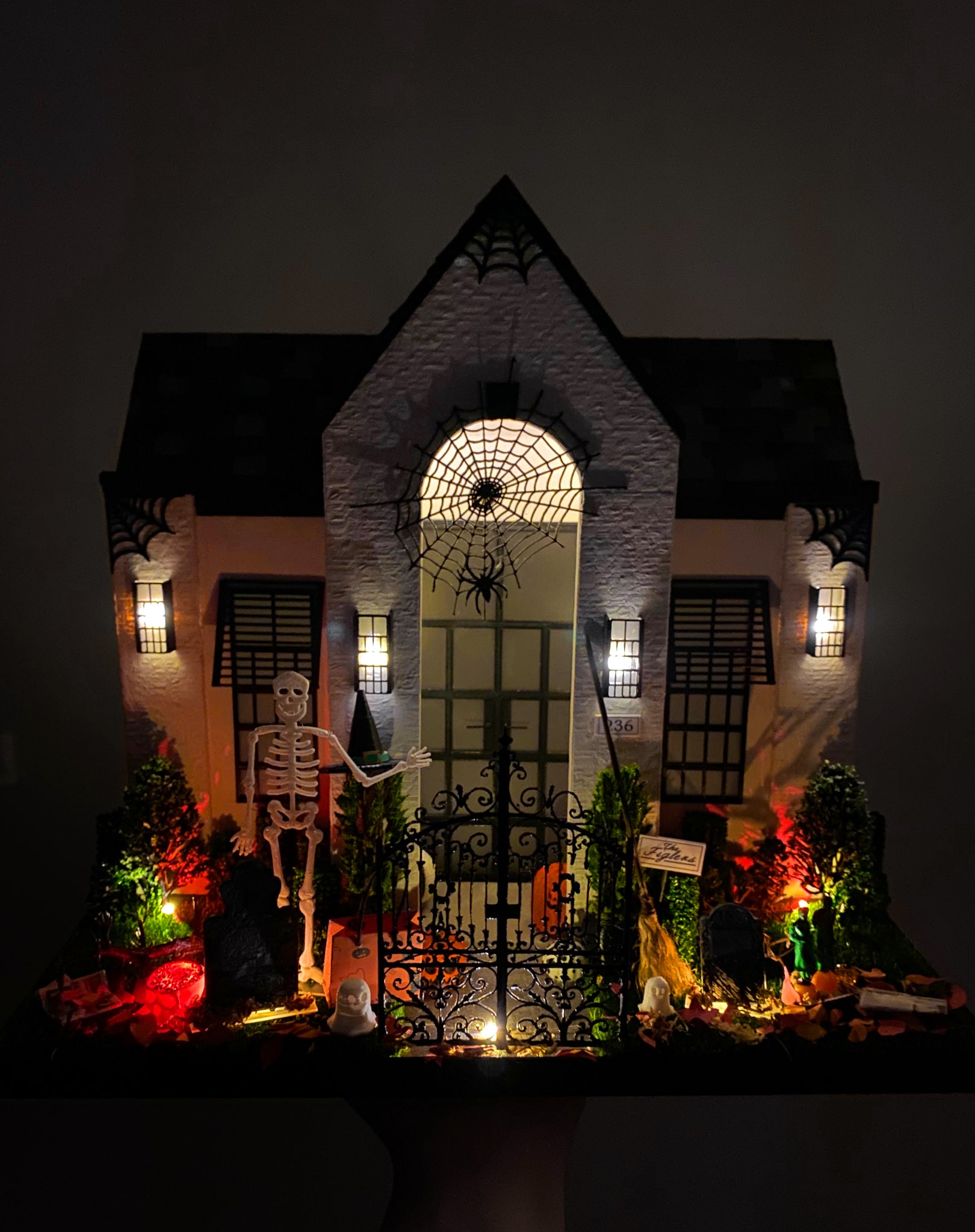 Miniature Halloween Weathered Gate and Foliage