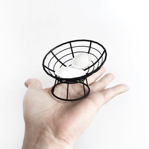 Miniature Circular Web Lounge Chair 1/12