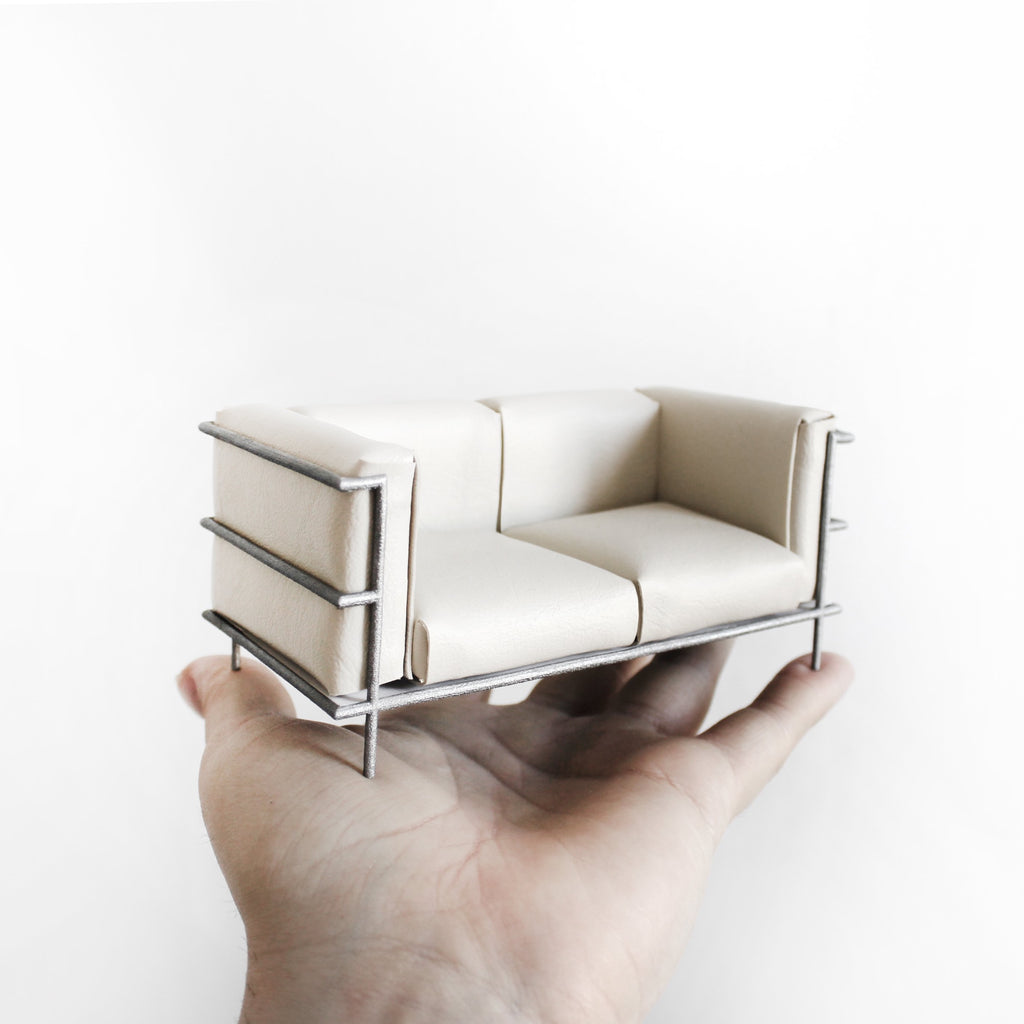 Miniature Grand Loveseat 1/12